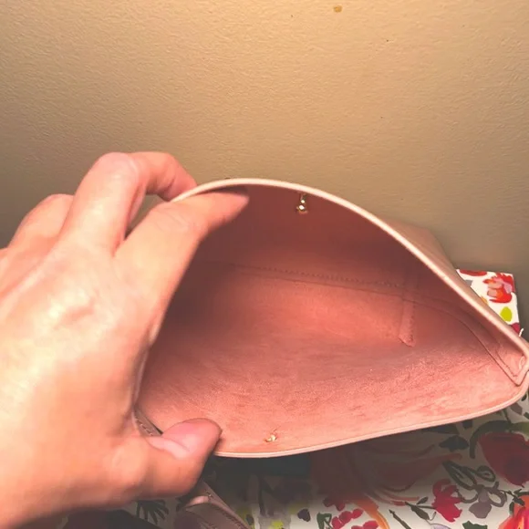 Samara Medium Shoulder Bag in Peony - Picture 11 of 11